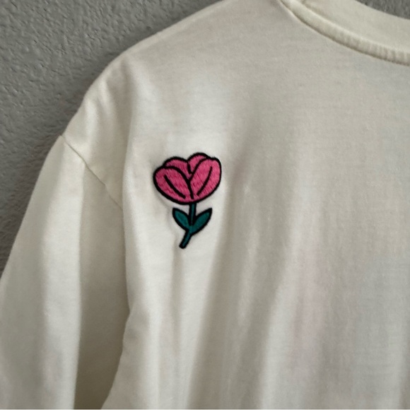 Disney Winnie The Pooh Love and Kindness Graphic & Embroidered Tee Size XL 16-18 - Picture 5 of 7